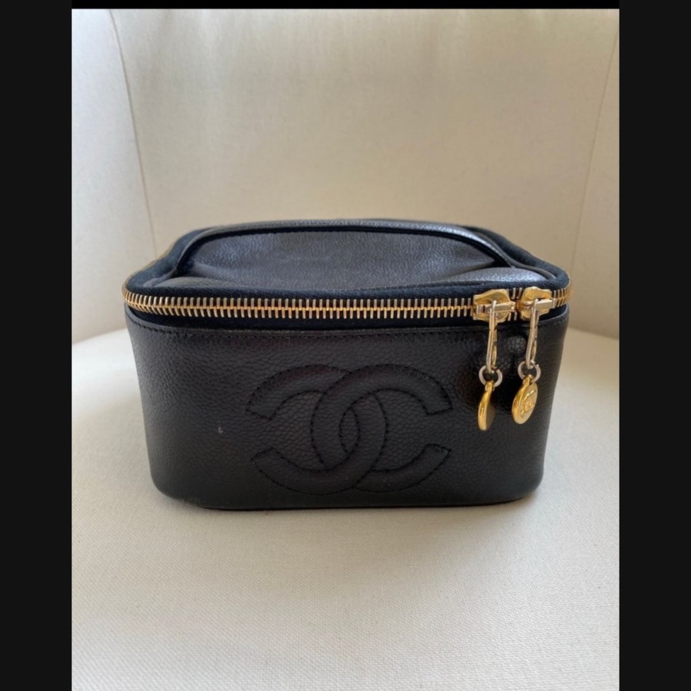 CHANEL Black Leather Pouch with Gold Zipper